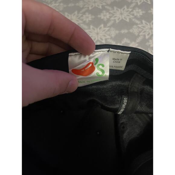 Chili’s Restaurant Black Hat One Size Fits Most - Picture 2 of 2